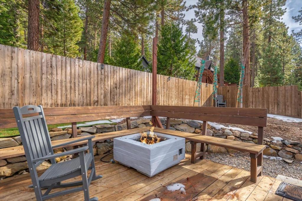 Lake Views, Pet-Friendly Cabin With Hot-Tub In King'S Beach Кингс-Бич Экстерьер фото