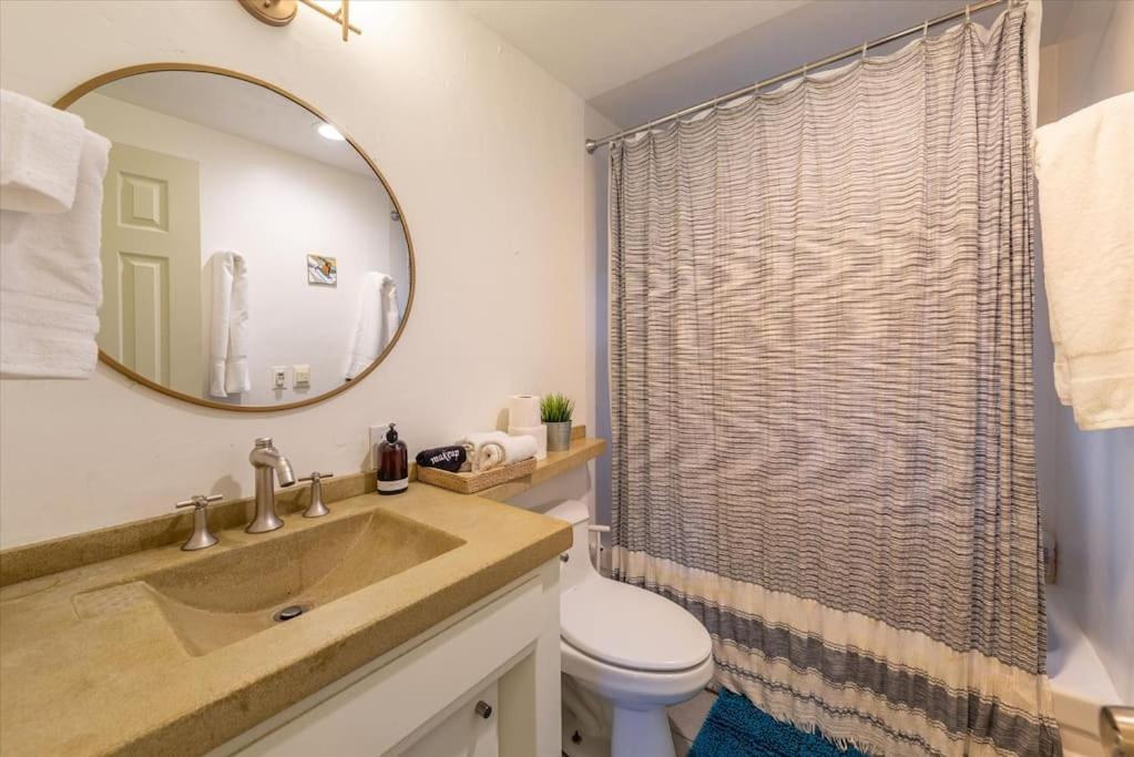 Lake Views, Pet-Friendly Cabin With Hot-Tub In King'S Beach Кингс-Бич Экстерьер фото