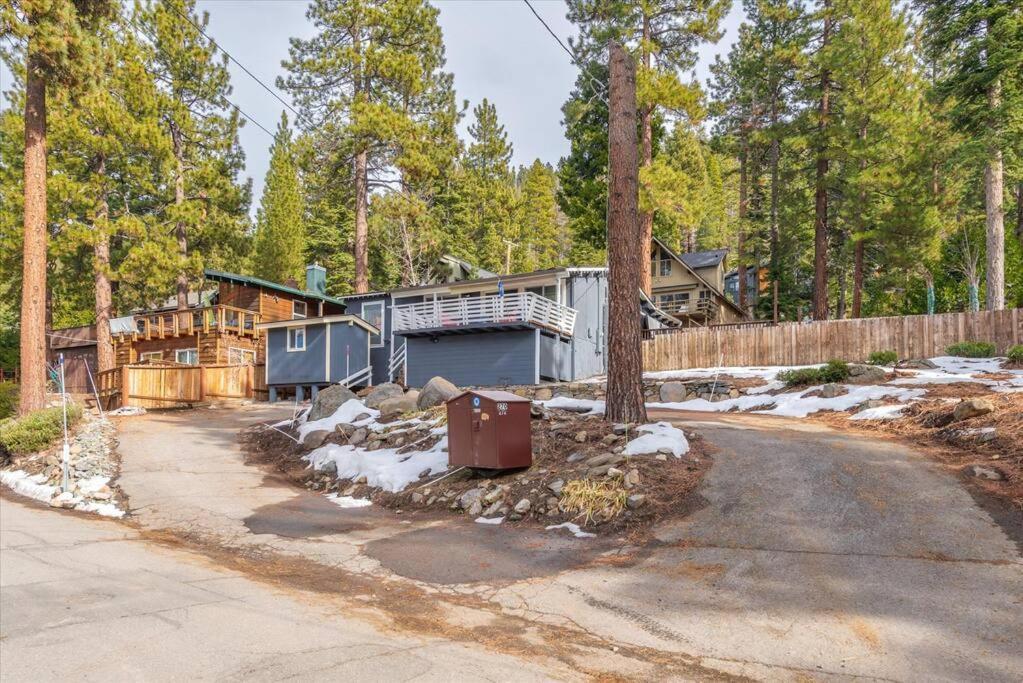 Lake Views, Pet-Friendly Cabin With Hot-Tub In King'S Beach Кингс-Бич Экстерьер фото